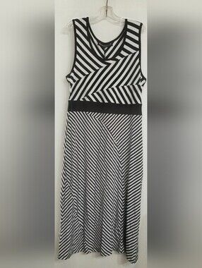 Terrera Bamboo Chevron Stripe Midi-Length Tank Dress Large